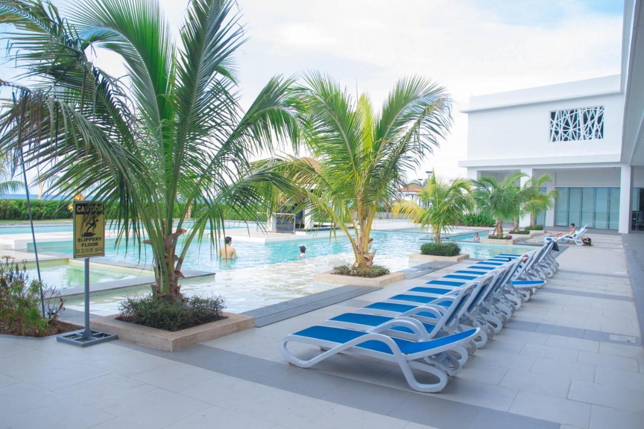 Oceanfront At Arterra, Fast Wifi, Nflix, Kitchen - H Or L Villa Lapu-Lapu City Esterno foto